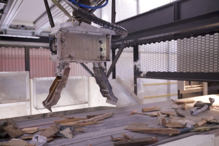 Zanker Recycling: First West-Coast Artificial Intelligence Powered Robotic Waste Sorting System