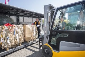 Loading a Hornbach “Recyclable Material Liner”