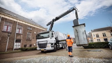 Hiab Meets Challenges of Waste Collection Customers with new Crane for Underground Containers