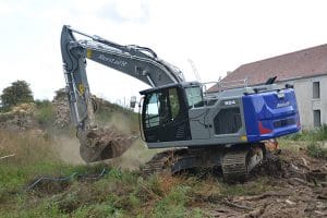 At Rental'R: The First Liebherr R 924 G8 Crawler Excavator in the Île-de-France Region