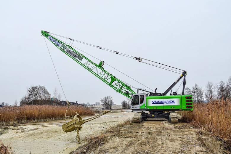 SENNEBOGEN 655E HD - The Green Solution for Gravel Extraction by Dragline Bucket Operation