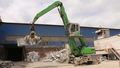 Second Largest Russian Aluminium Producer Relies on Three Mobile SENNEBOGEN 825 Material Handlers