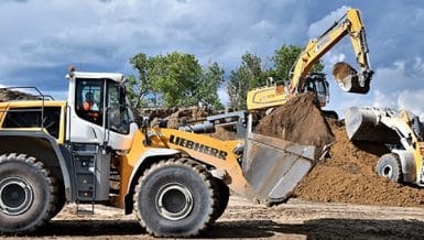 From Bauma to Brandenburg: New L 586 XPower® for Meyer Erdbau GmbH & Co. KG