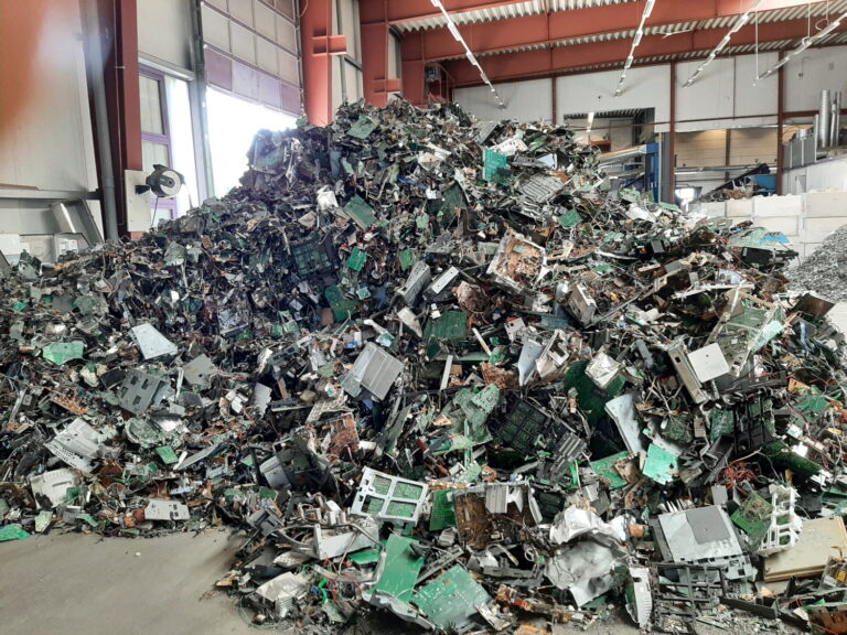MetReTec Relies On Cross-Flow Chippers For Electronic Scrap Recycling Systems