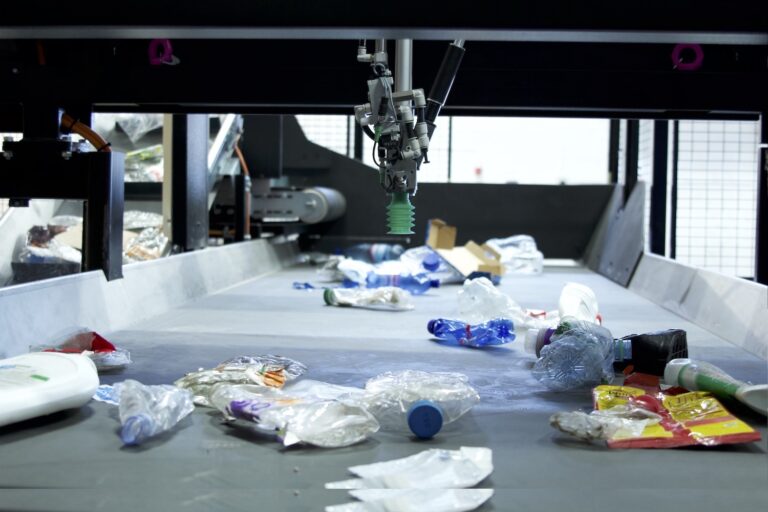 Why Upgrading Your MRF With Sorting Robots Is Smart