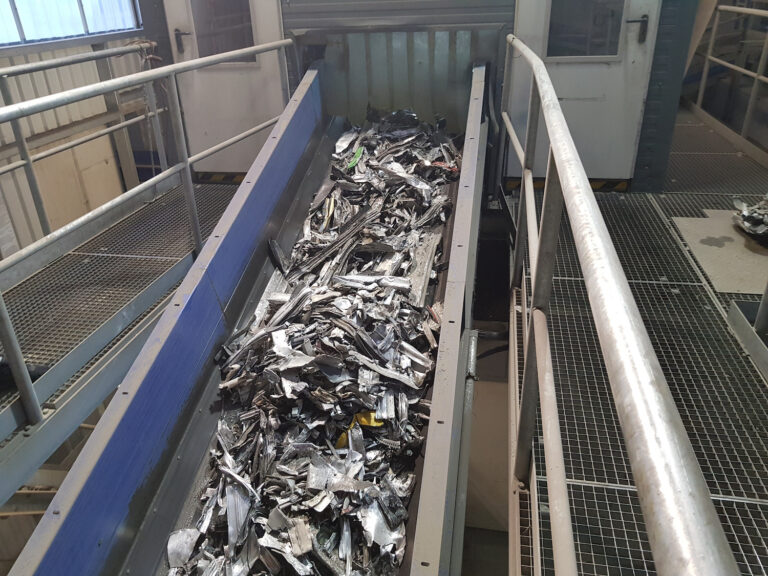 Aluminum Processing: Effective Crushing for High Purity