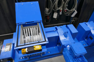 Shredding in Very Confined Spaces: Specially Configured Plant Reduces Volume of Layered Filter Residues by More than 90 Percent