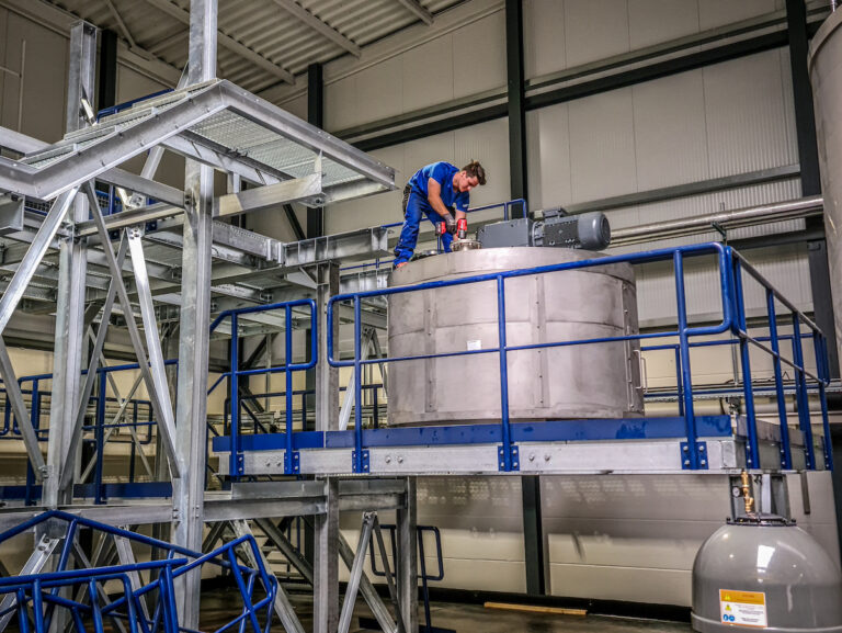 FAKUMA 2021: PET Hot-Wash System and Micromat Premium Shredder