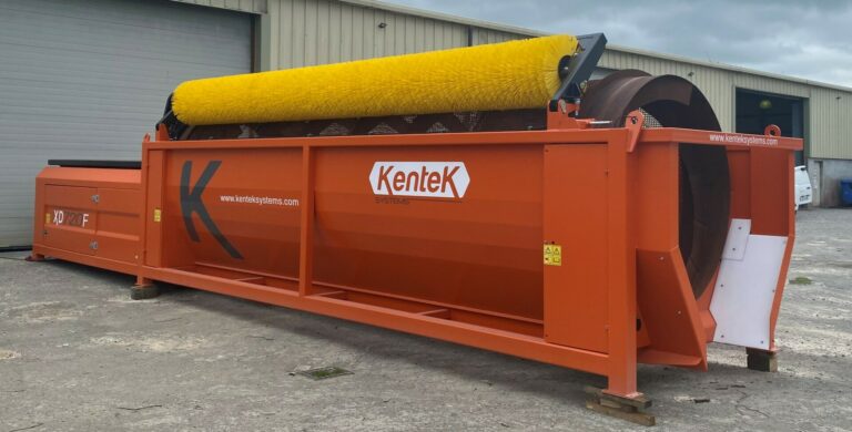 The Full-Electric Drive XD720F Static Trommel Screen Saves Energy Costs and is easy to Set Up