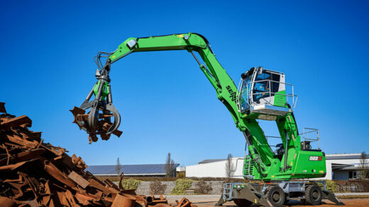 The New 22 t G Series Recycling Material Handler: the SENNEBOGEN 822 G
