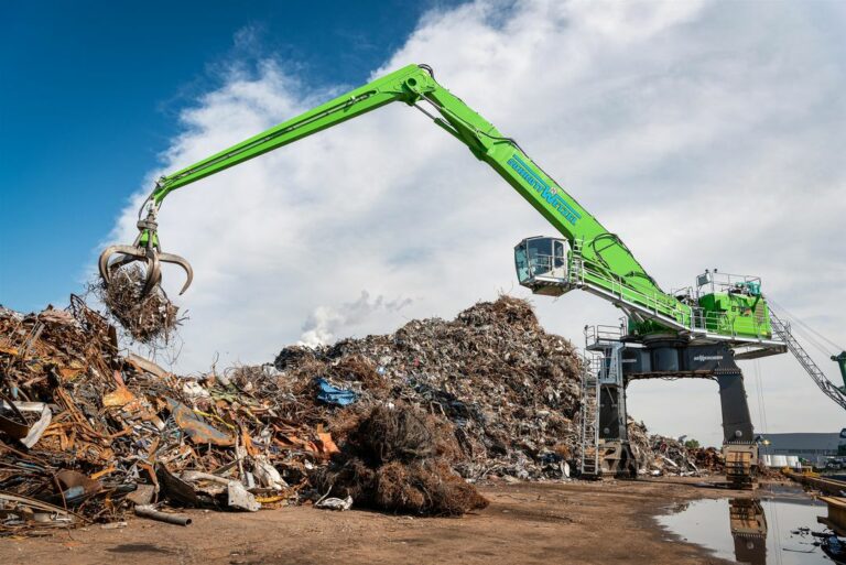 Efficient Ship Loading: Schrott Wetzel Invests in Environmentally Friendly Harbor Colossus