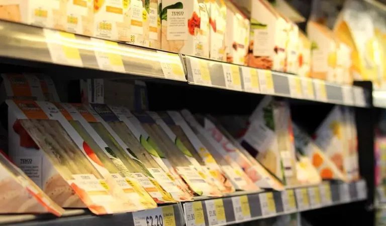 Recycled plastic food wrappers