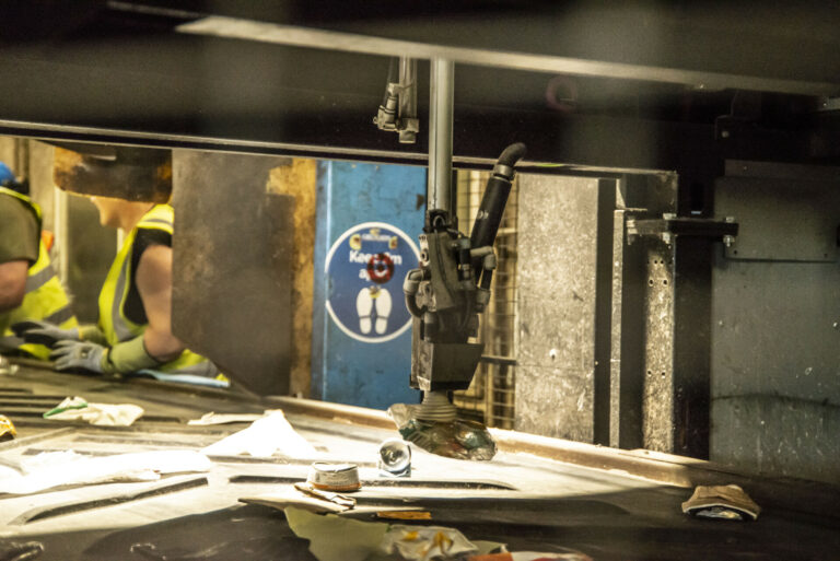 Grundon Extracts Higher-Value Products with ZenRobotics Fast Picker