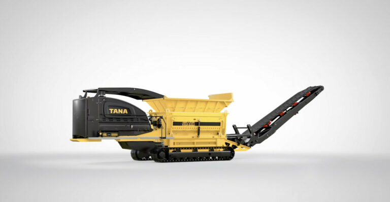 Pre-shredding MSW With the TANA Shark Mobile Shredder