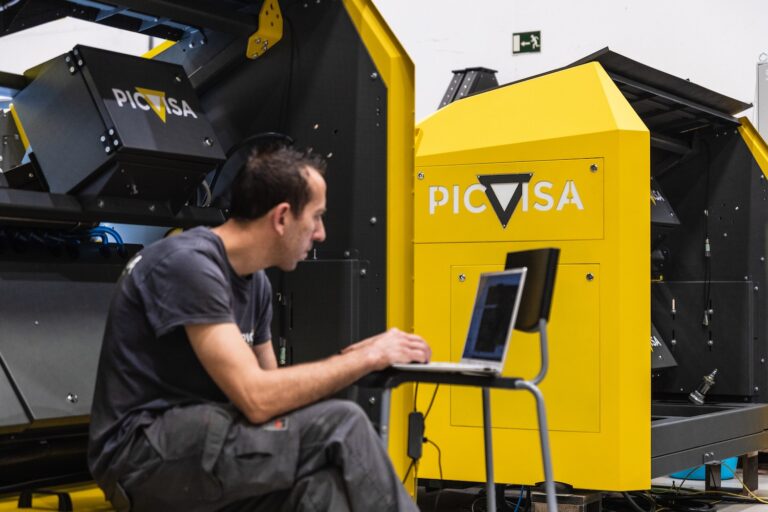 The Critical Role of Textile Sorting in Achieving Efficient Recycling