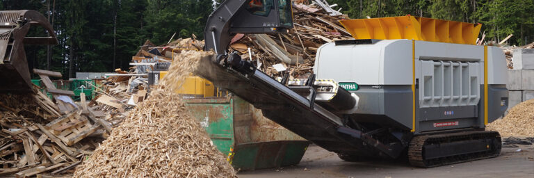 One Untha Shredder, All the Relevant Features for Wood Recycling