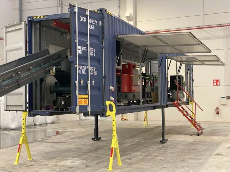 The REEPRODUCE Intelligent Sorting Machine goes at site for demonstration.