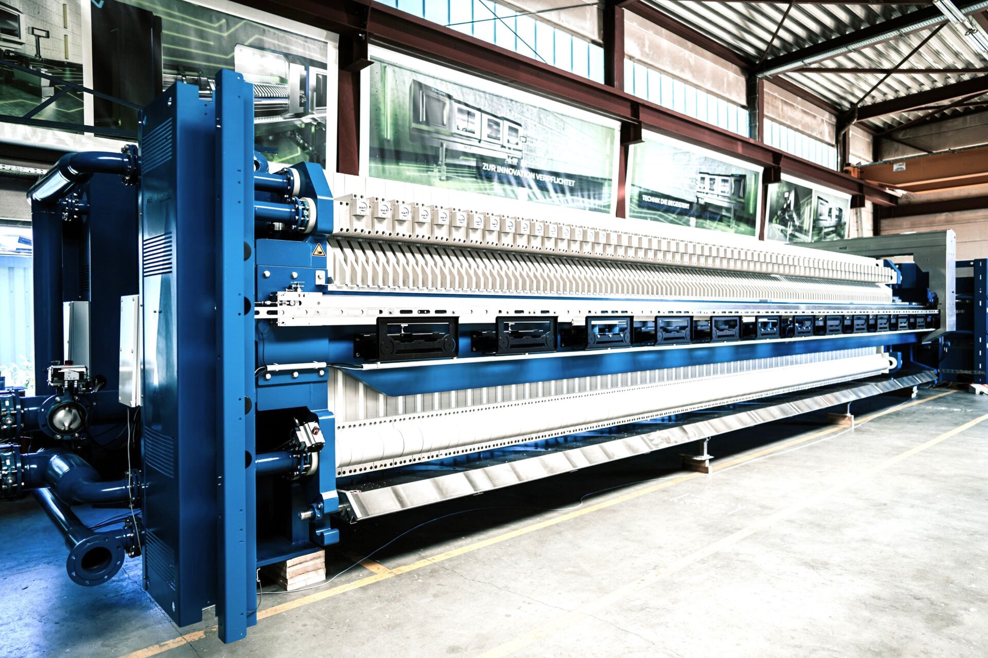 Intelligent Sludge Dewatering in the Recycling Process