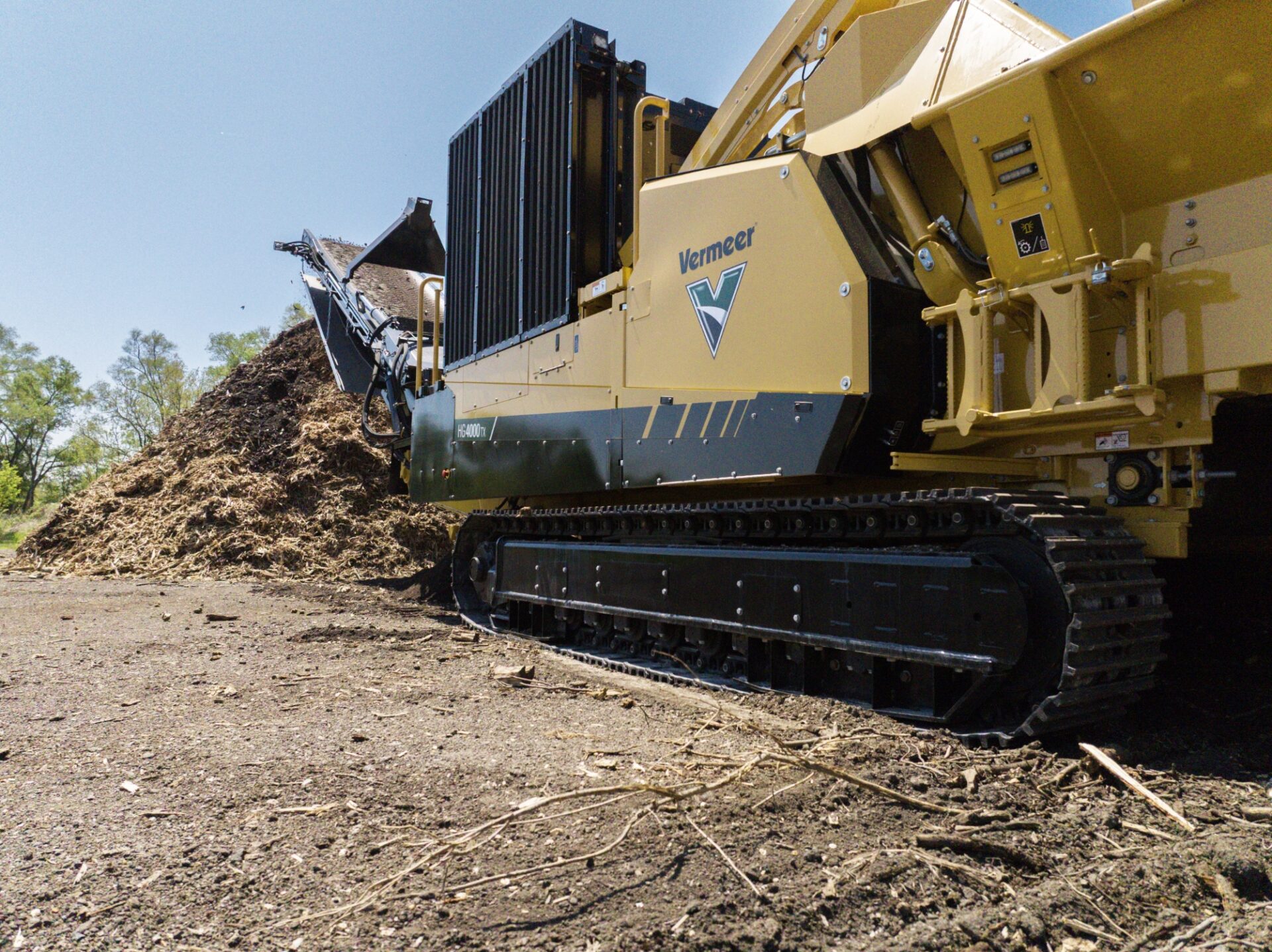 Vermeer Launches Tracked HG4000TX Horizontal Grinder with Advanced Technology Options