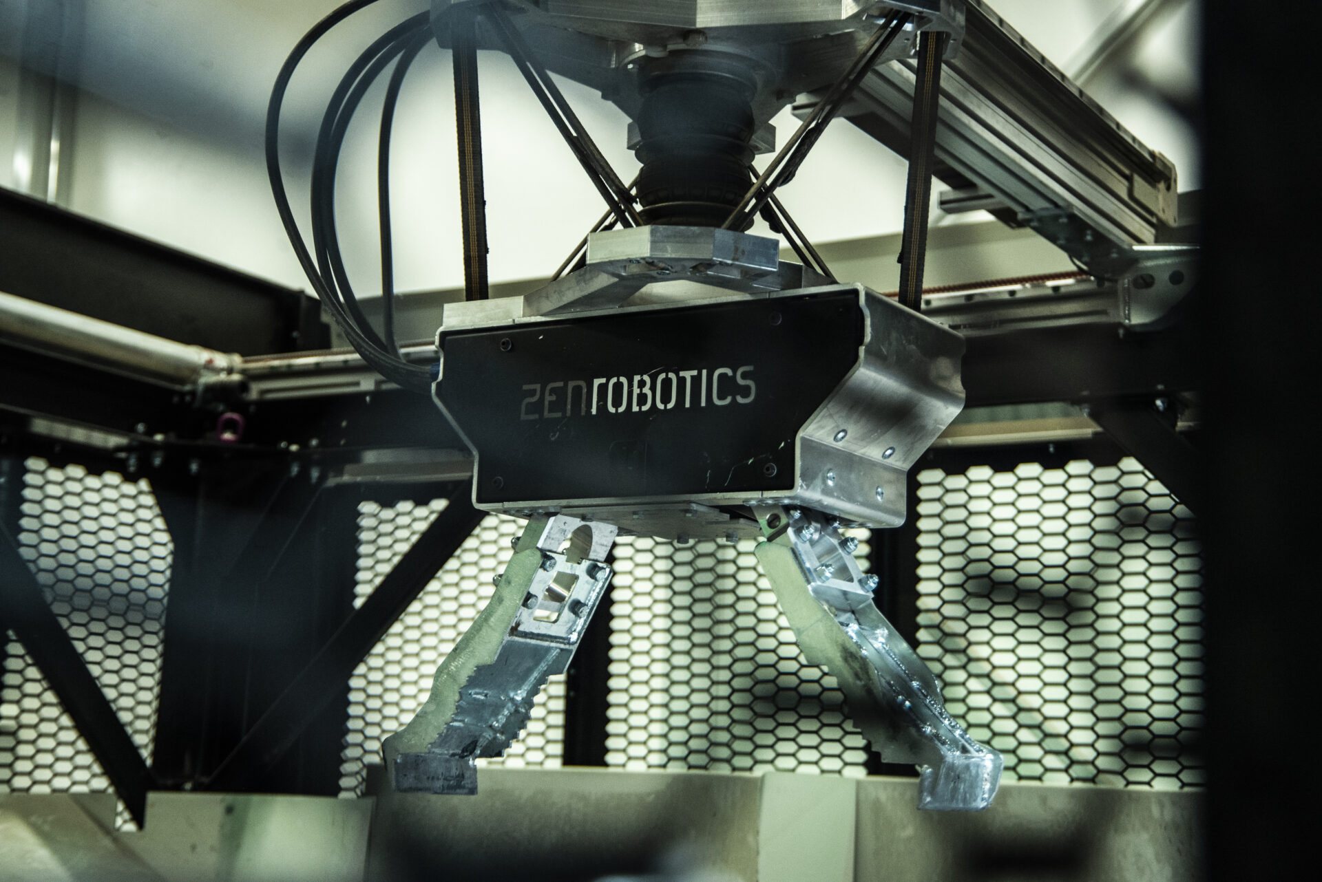 ZAV Recycling AG Boosts Sustainability with ZenRobotics AI-Powered Robot