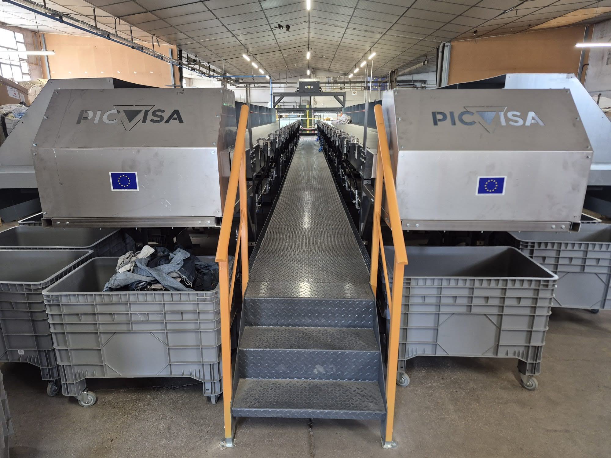From Wardrobe to Workshop: AI-Powered Sorting Transforms Post-Consumer Textile Recycling in France