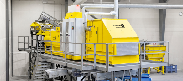 STEINERT PLASMAX aluminium sorting system on a recycling plant catwalk